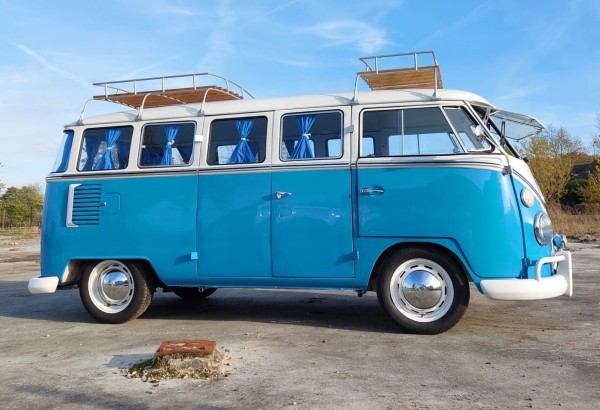 Volkswagenbus Blue Lagoon