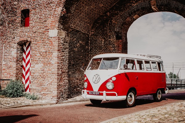 Nieuw: Red Velvet T1 Volkswagenbus Nieuw: Red Velvet T1 Volkswagenbus